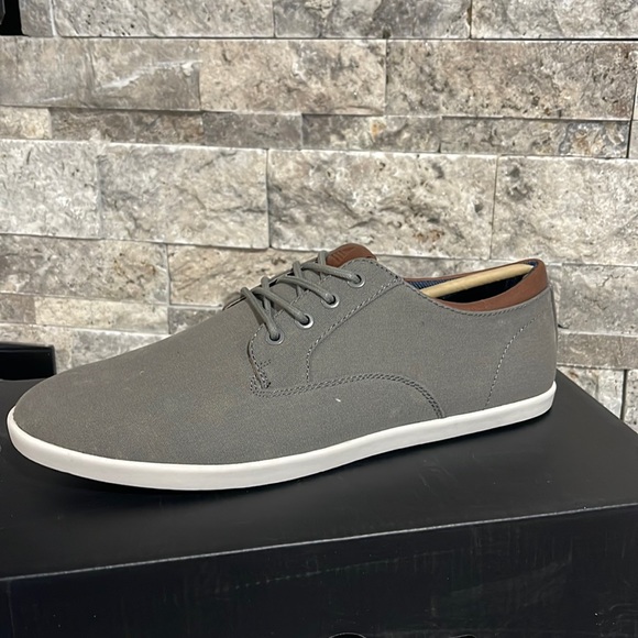 Gray - Picture 1 of 4
